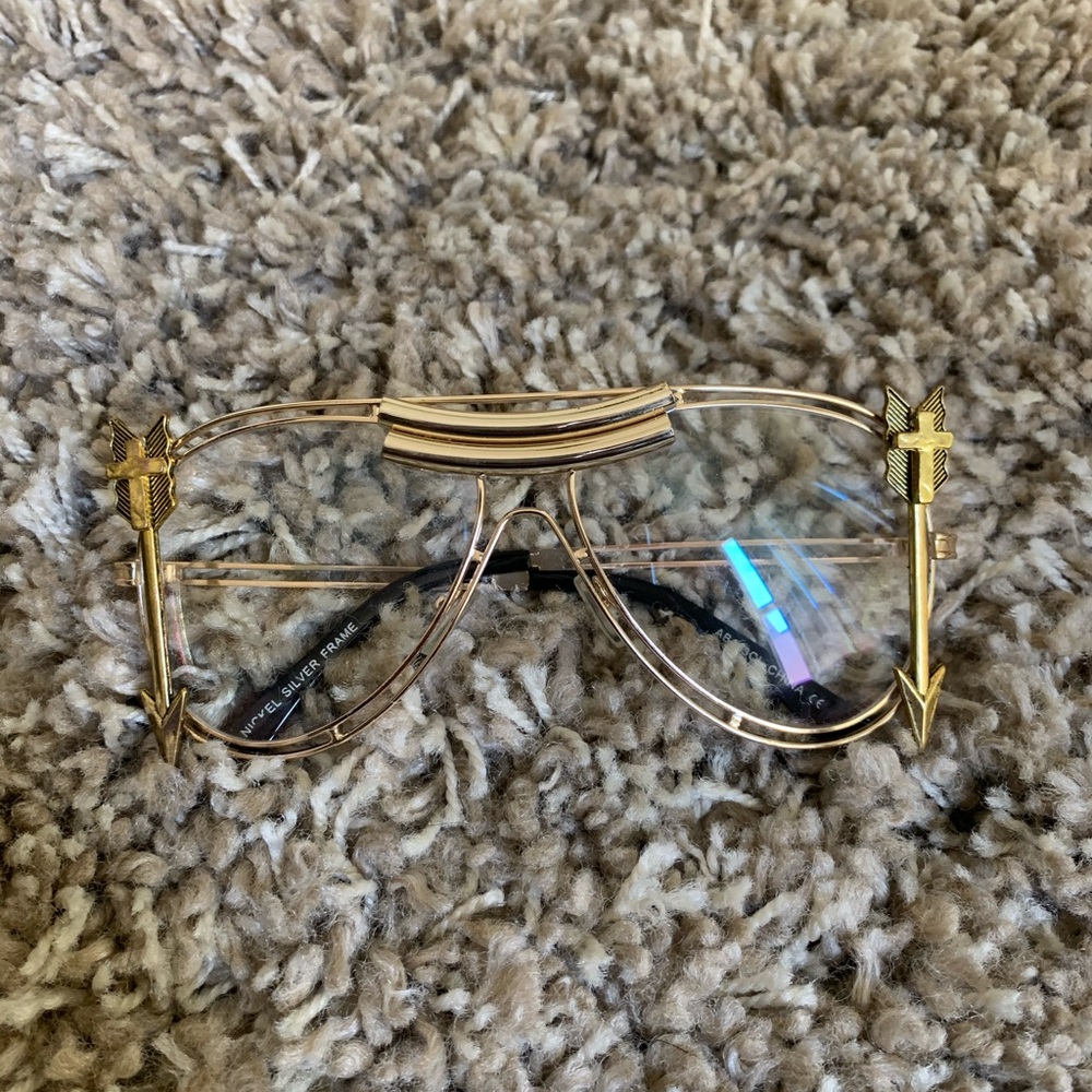 VINTAGE GLASSES